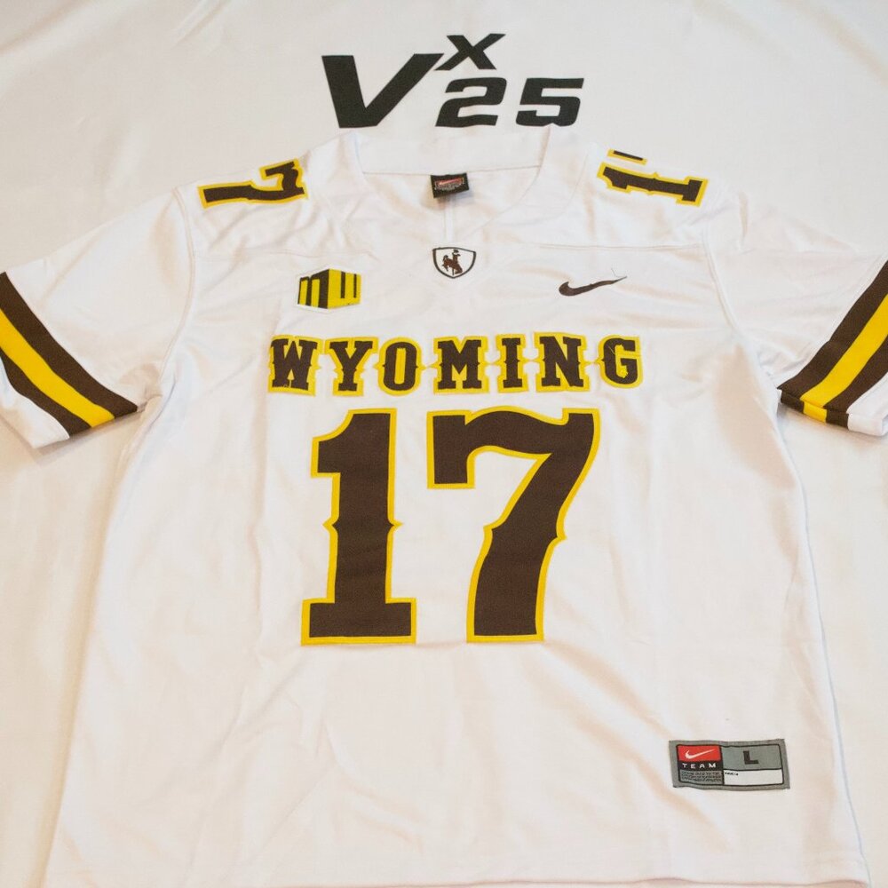 NEW Men's Josh Allen Wyoming Cowboys Nike White Jersey Size Large